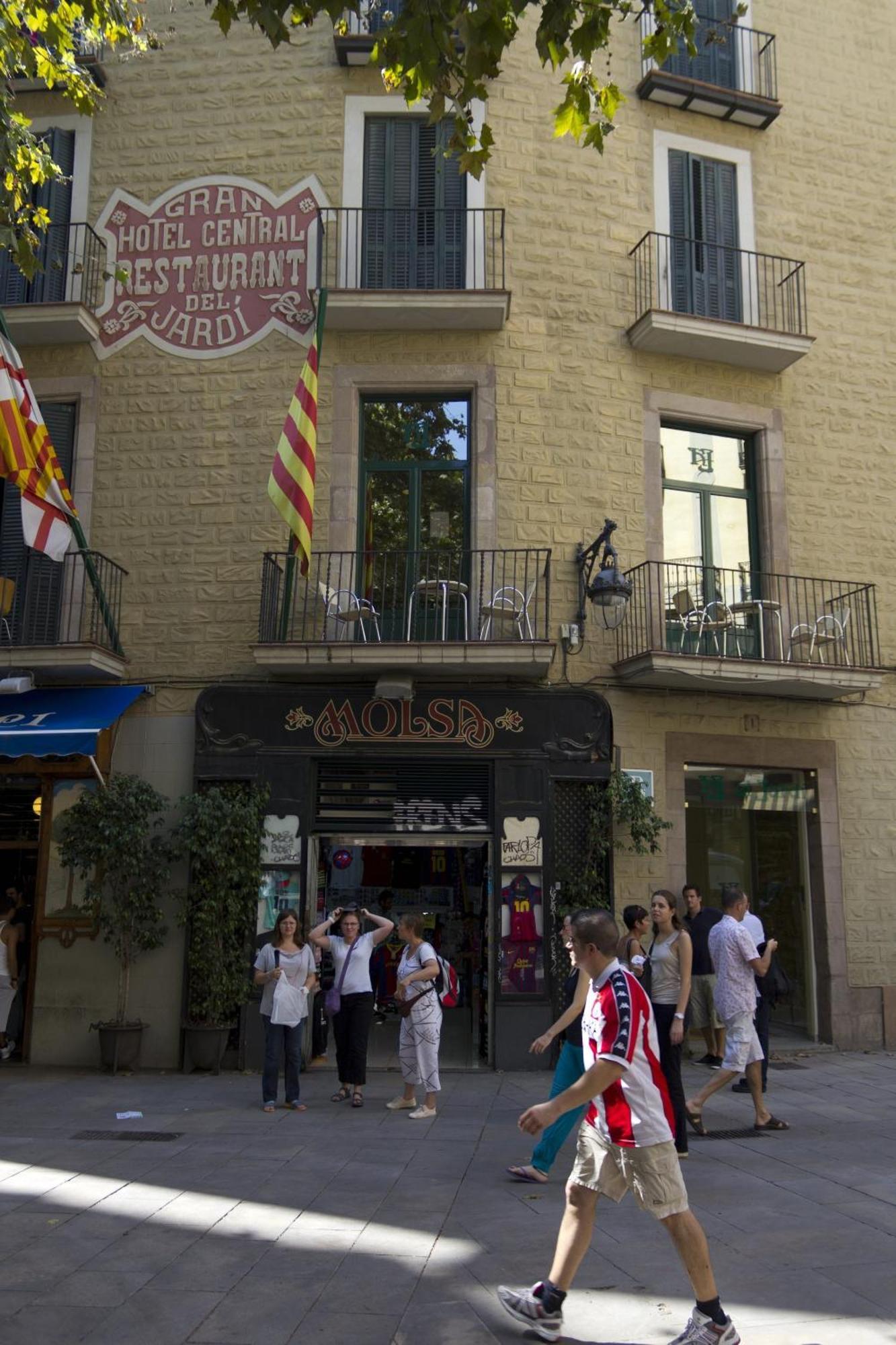 Hotel El Jardi Barcelona Exterior foto
