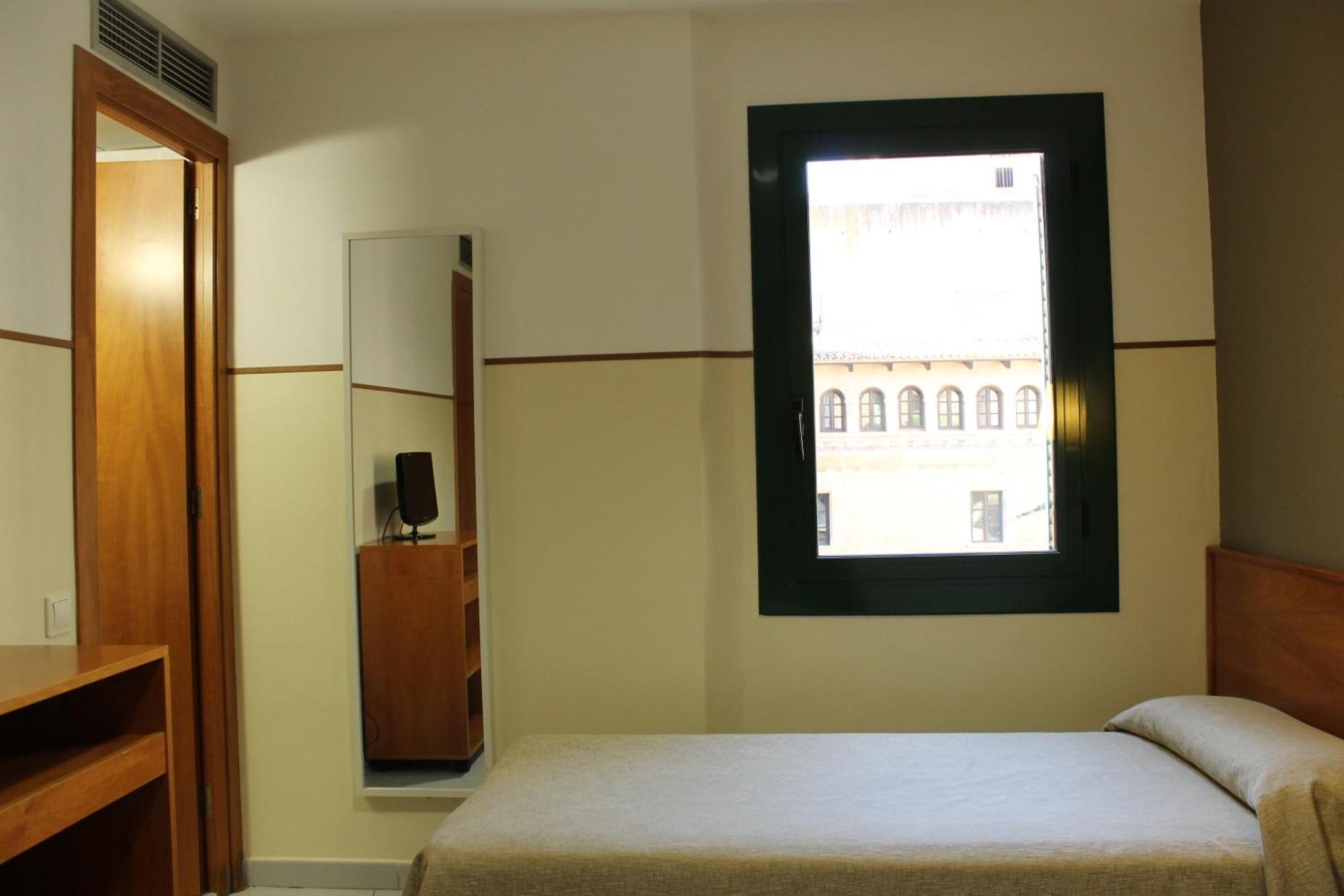 Hotel El Jardi Barcelona Habitación foto