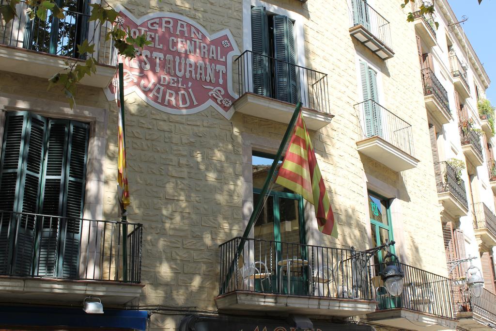 Hotel El Jardi Barcelona Exterior foto